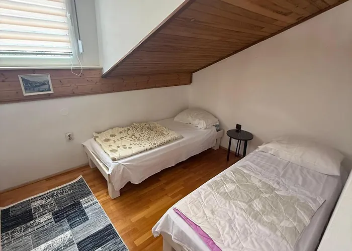 Kamena Cuprija Hostel *