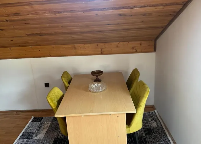 Hostel Kamena Cuprija *